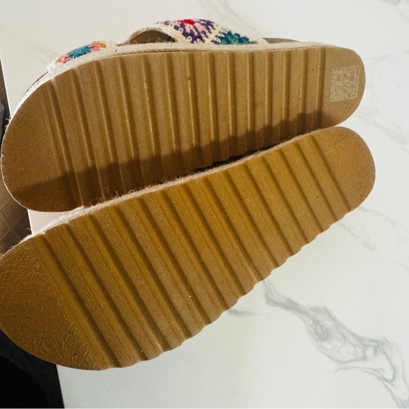 ALTAR’D STATE Women's Multicolor CROCHET Platform Sandals SIZE 8 - Picture 6 of 8